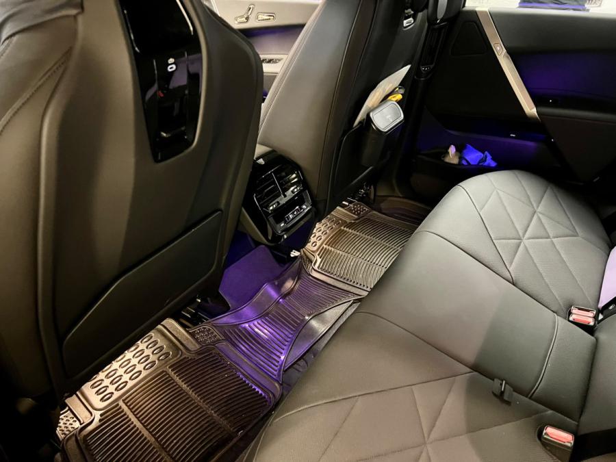 iX xDrive40 - Image 6